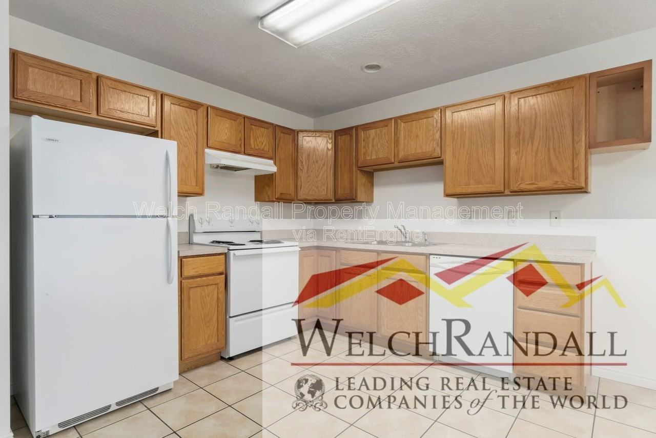 1428 N 2575 E #2 - Photo 4 of 15