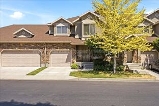 672 E Clearwater Dr - Photo 1 of 1
