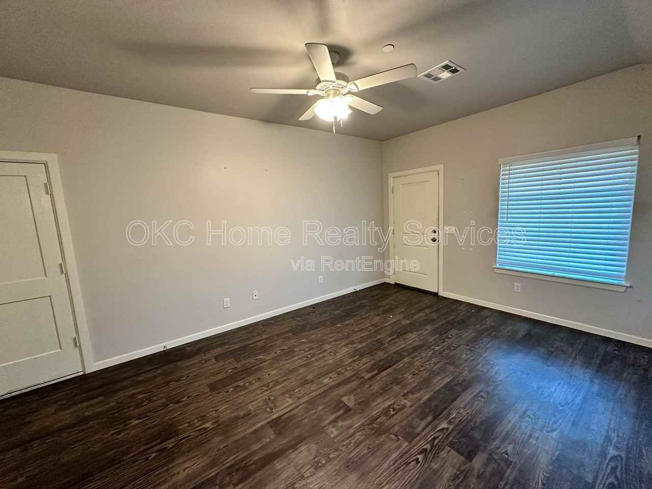 409 Summit Ridge Dr - Photo 2 of 18