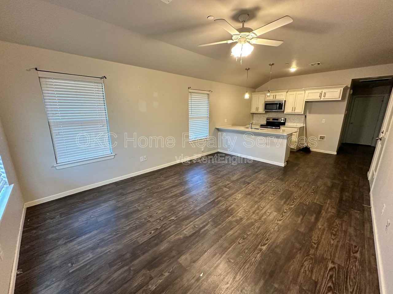 409 Summit Ridge Dr - Photo 3 of 18