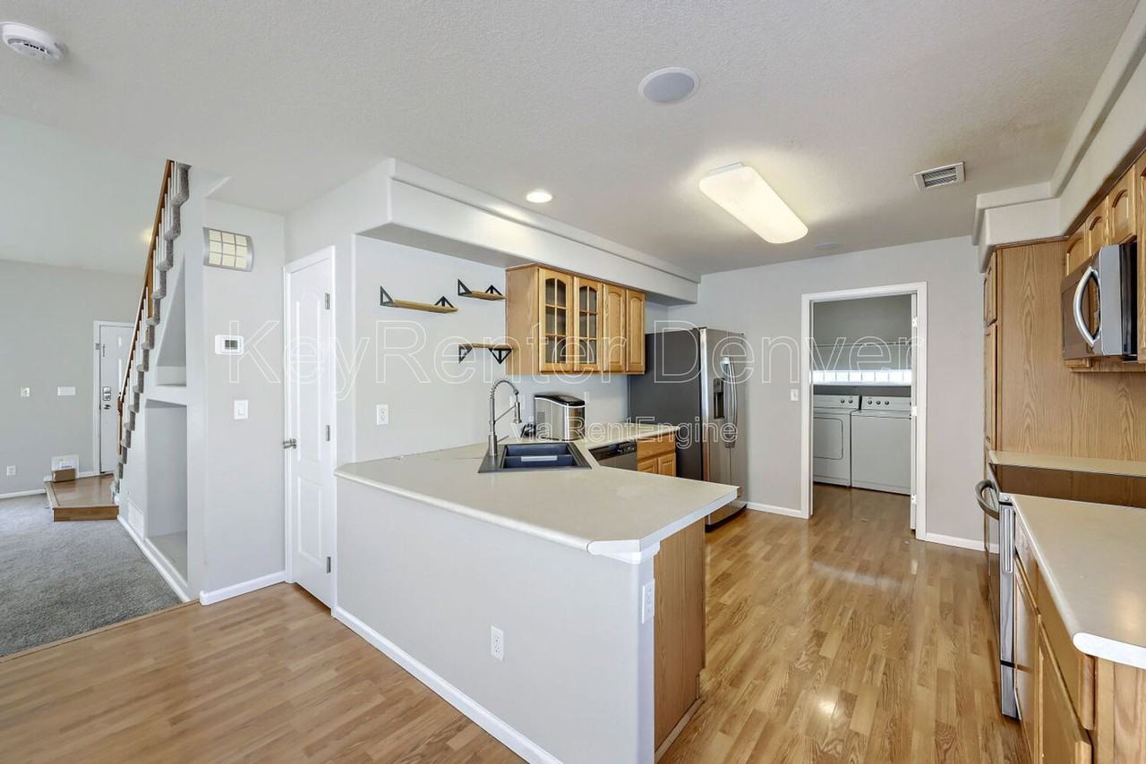 19026 E 51st Pl - Photo 3 of 12