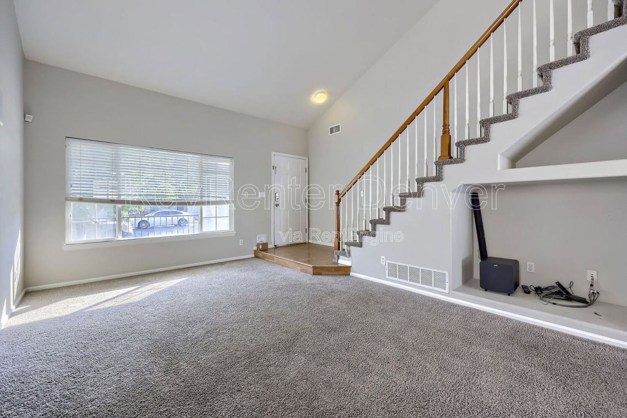19026 E 51st Pl - Photo 5 of 12