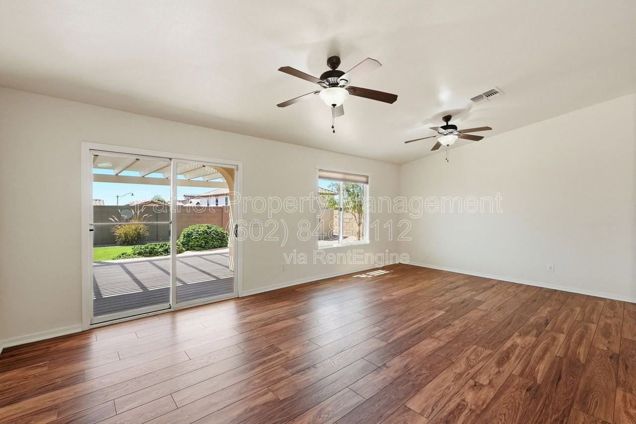 20767 W Hamilton St - Photo 7 of 36