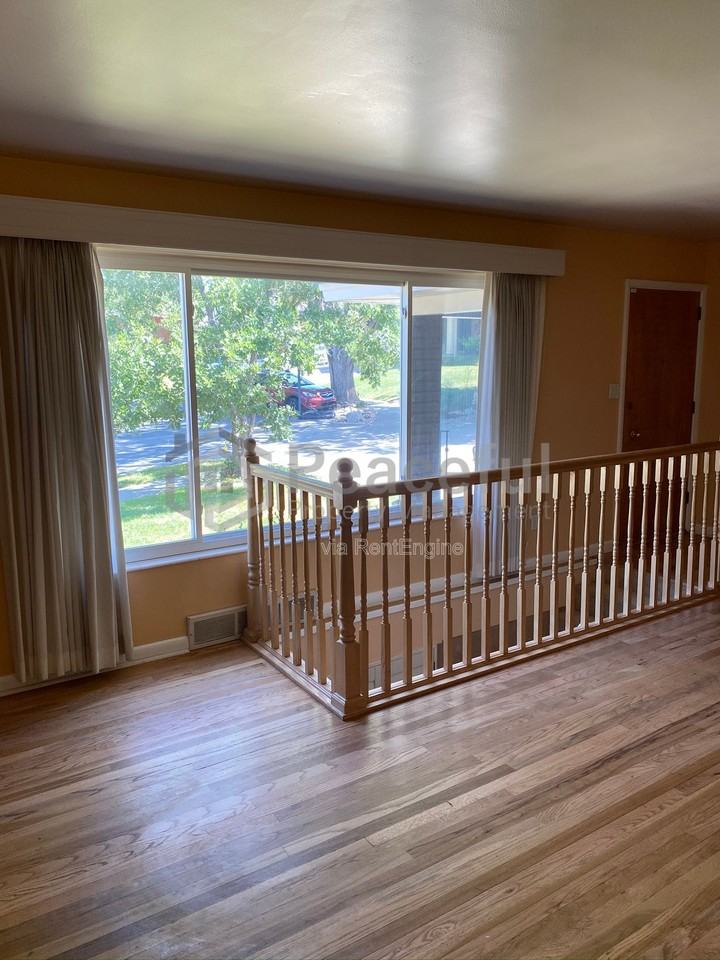 2250 E Bryan Ave - Photo 3 of 38