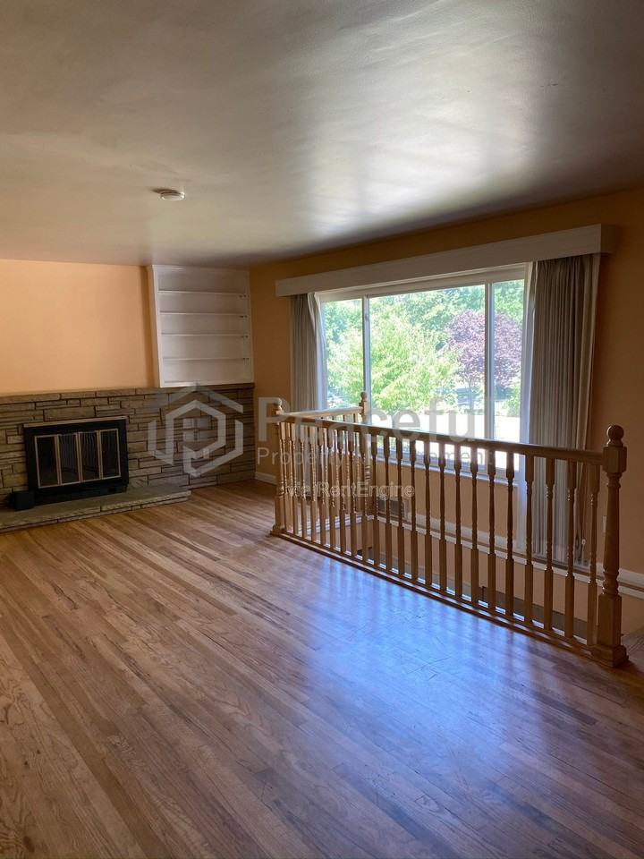 2250 E Bryan Ave - Photo 4 of 38