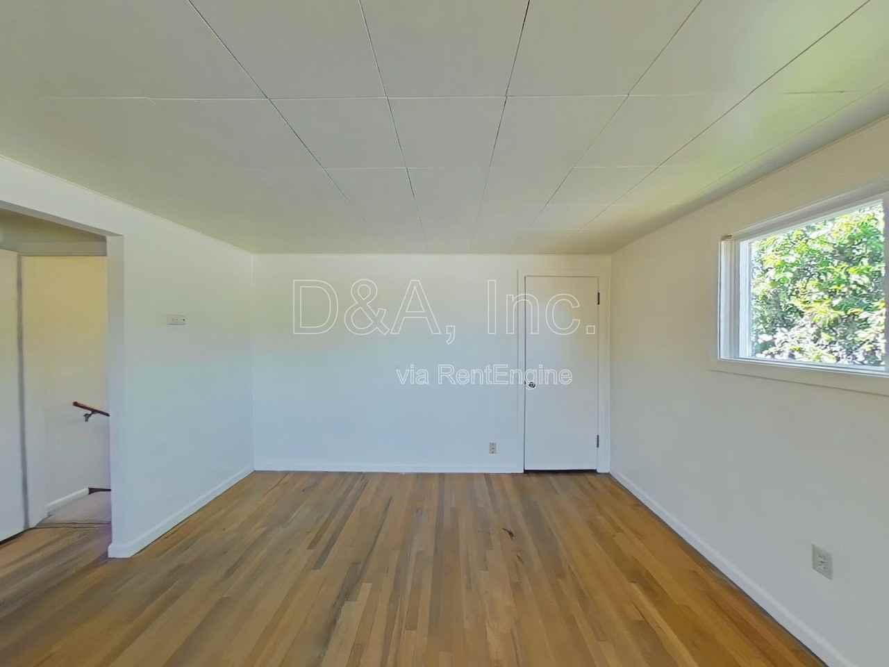 428 Nw 25th St - Photo 2 of 10