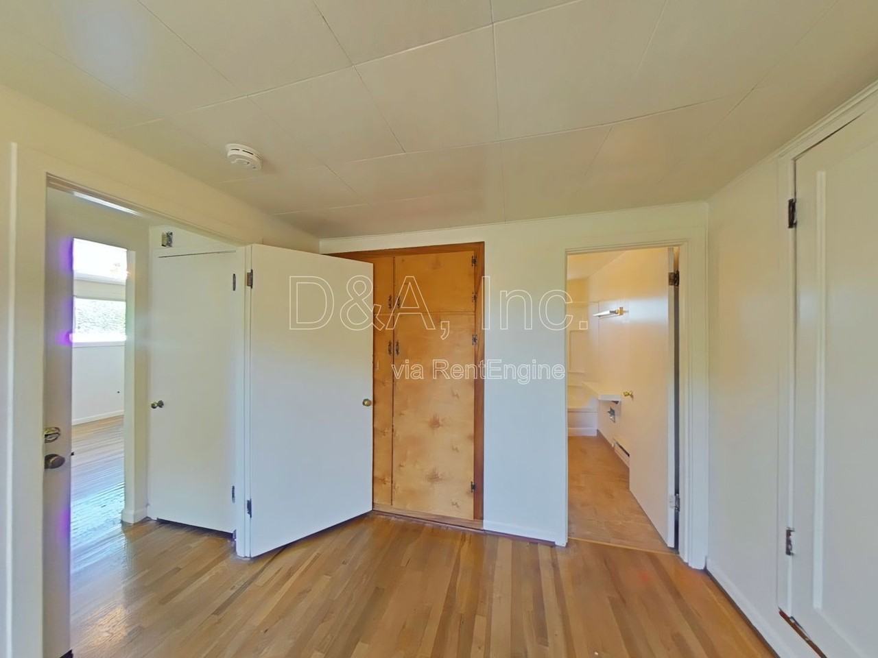 428 Nw 25th St - Photo 5 of 10