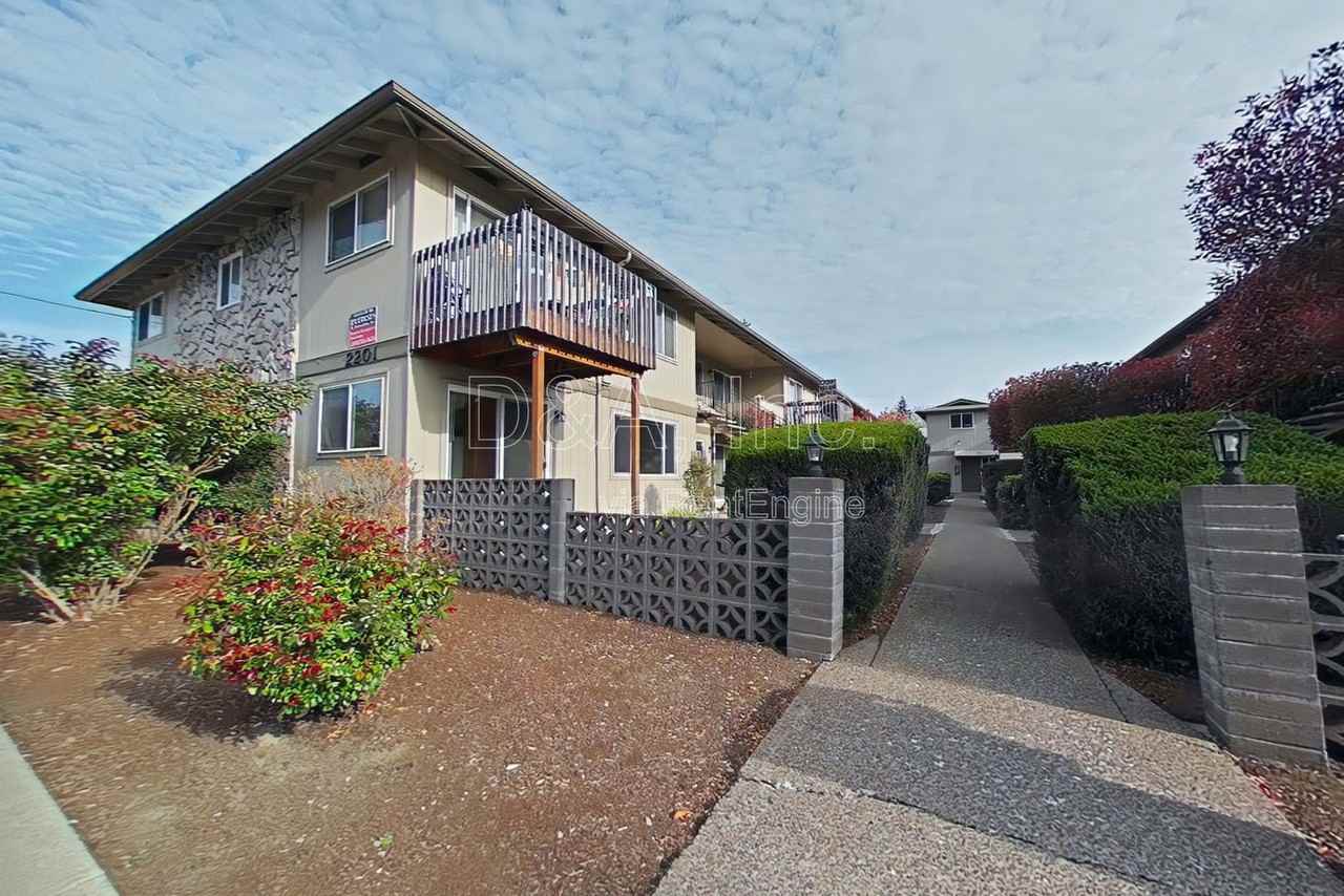 2201 Nw Grant Ave #1