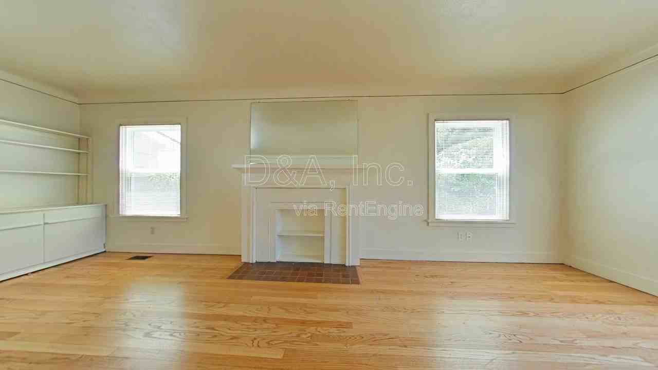 337 Nw 23rd St - Photo 3 of 13