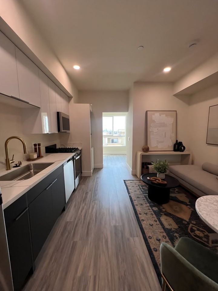 1450 W Washington Blvd #408A - Photo 3 of 6