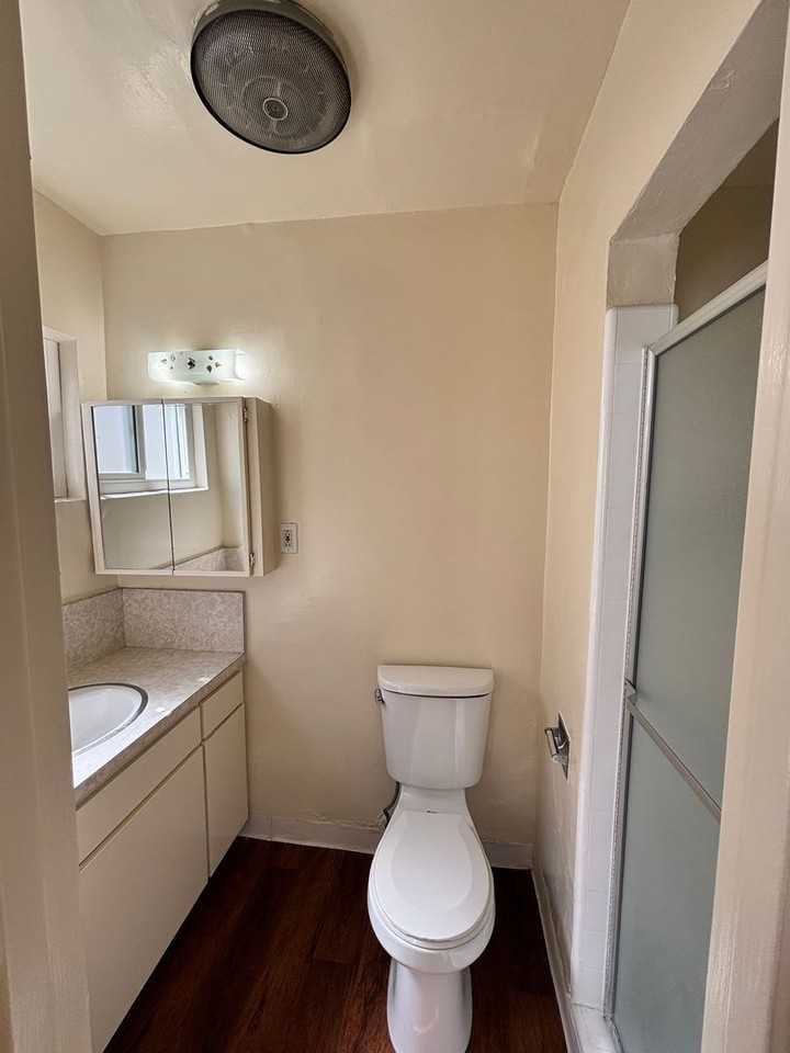 1540 N Laurel Ave #4A - Photo 6 of 6