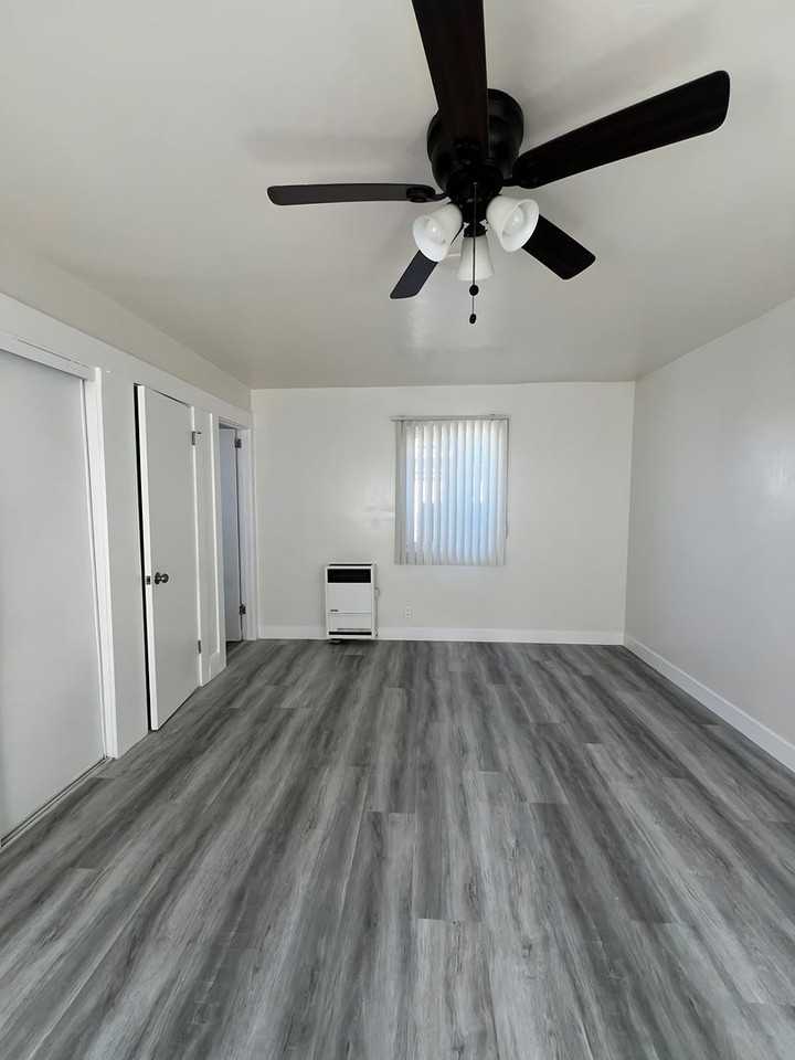 819 S Palos Verdes St #E - Photo 6 of 8