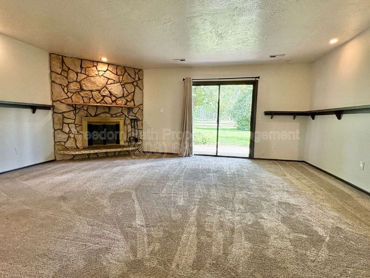 2707 W Fairway Dr - Photo 5 of 19