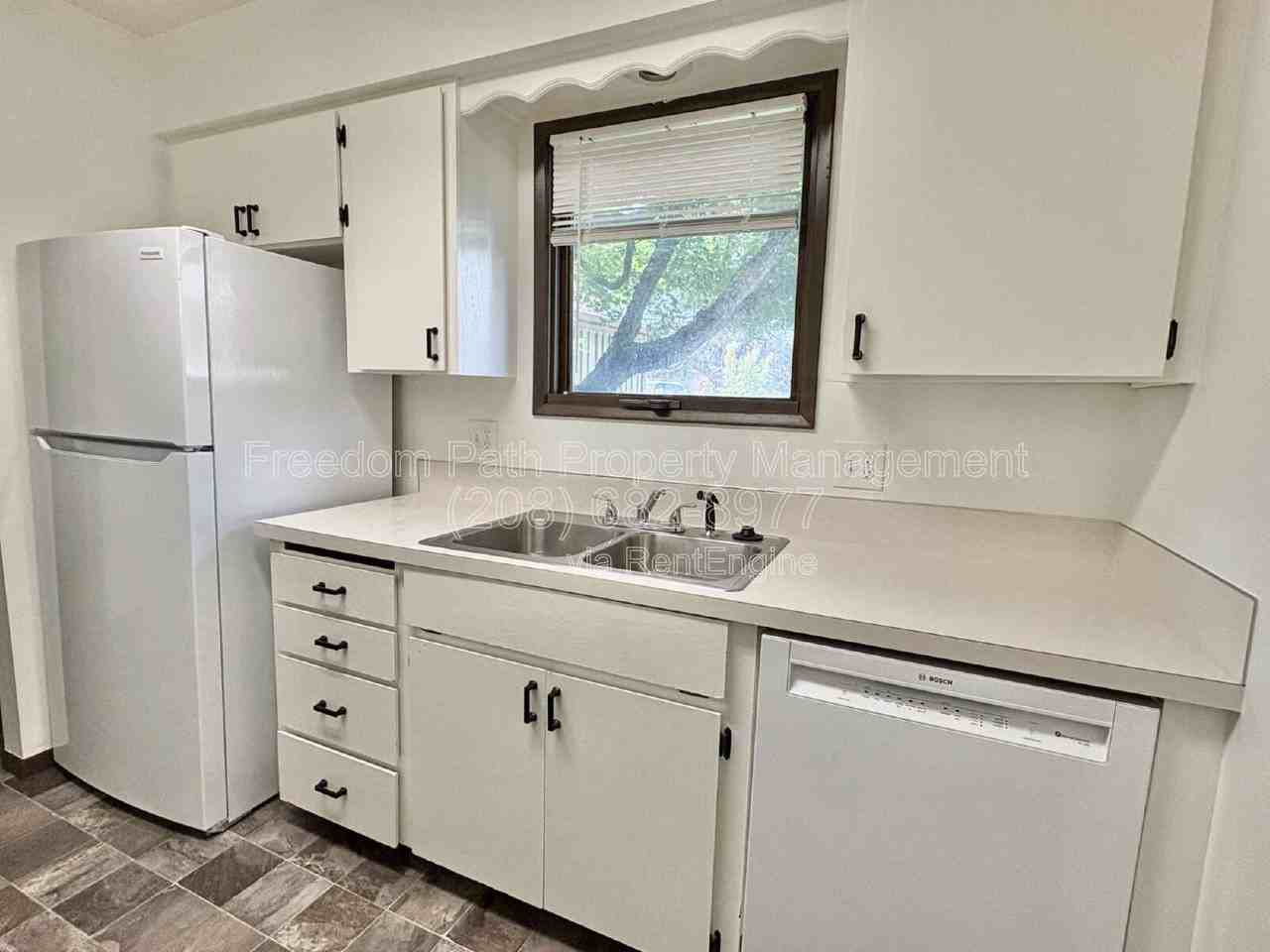 2707 W Fairway Dr - Photo 7 of 19