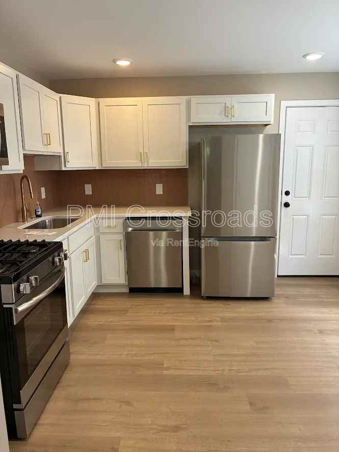 1605 Winchester Ave #1 - Photo 5 of 19