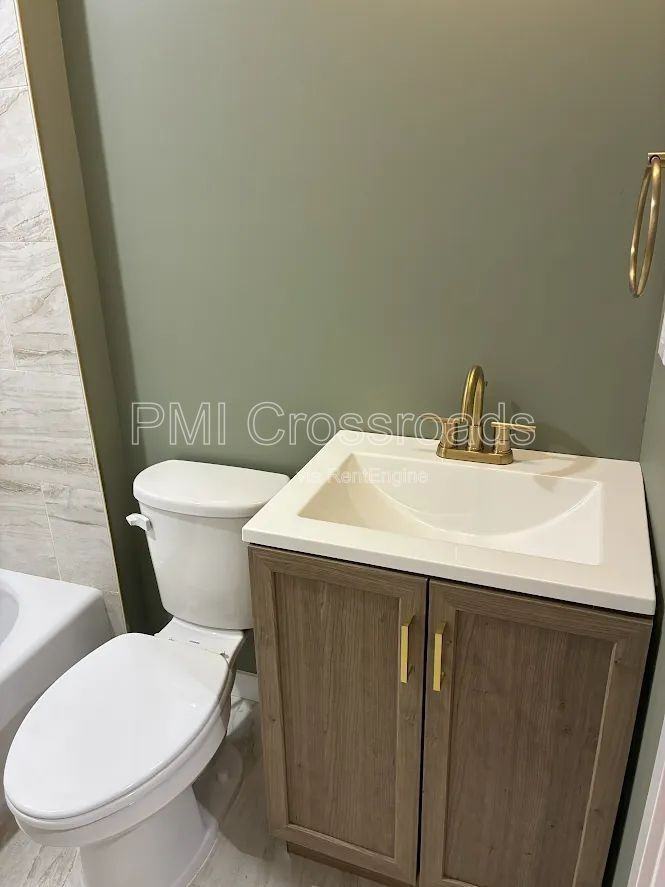 1605 Winchester Ave #1 - Photo 7 of 19