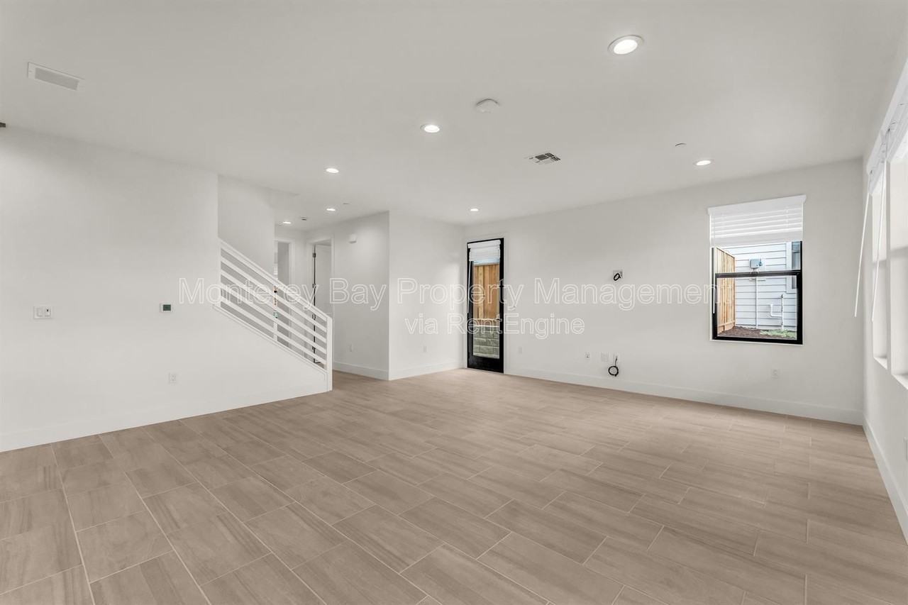 2314 Osprey Ave - Photo 2 of 43