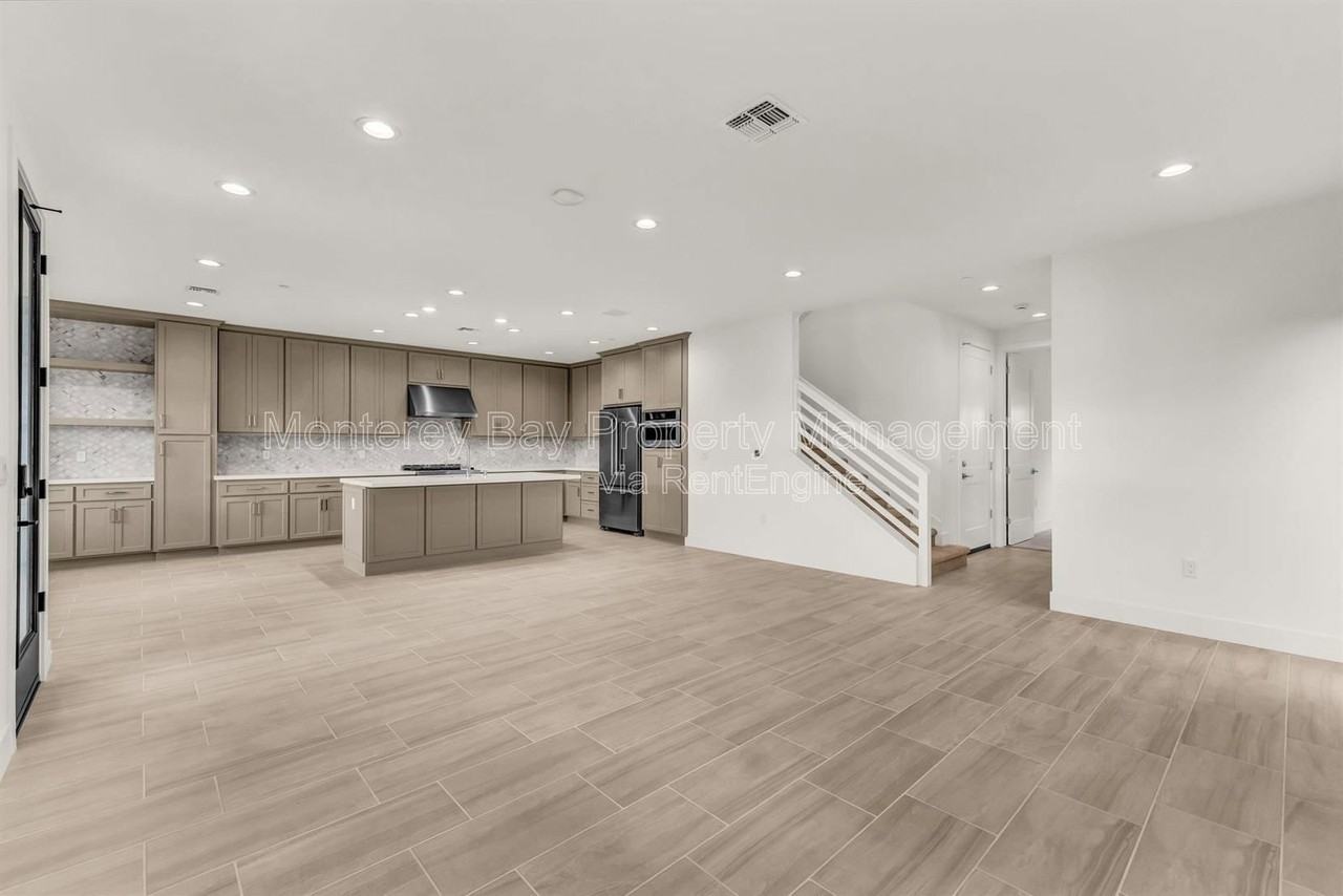 2314 Osprey Ave - Photo 3 of 43