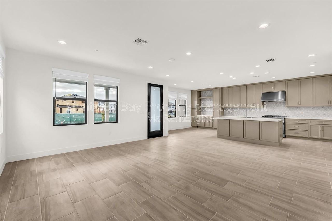 2314 Osprey Ave - Photo 4 of 43