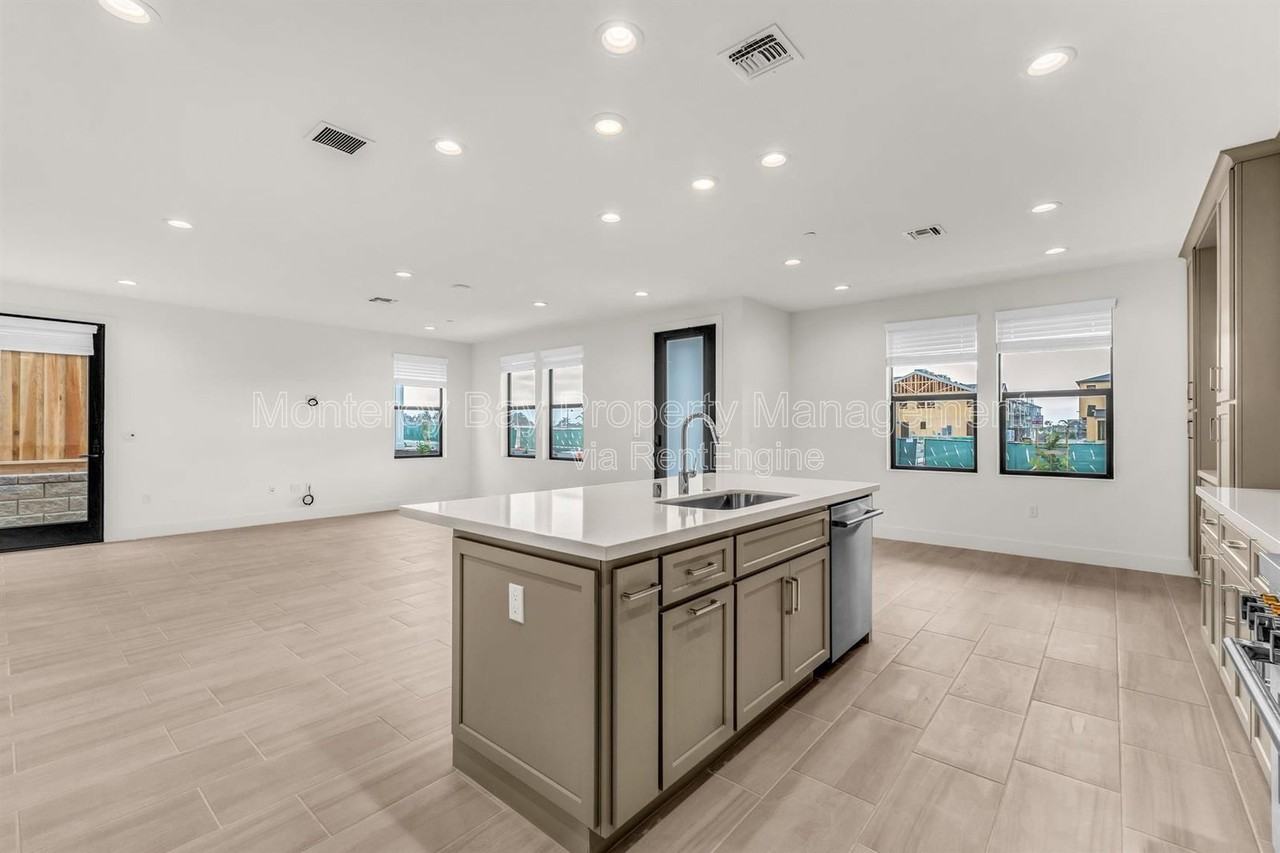 2314 Osprey Ave - Photo 7 of 43
