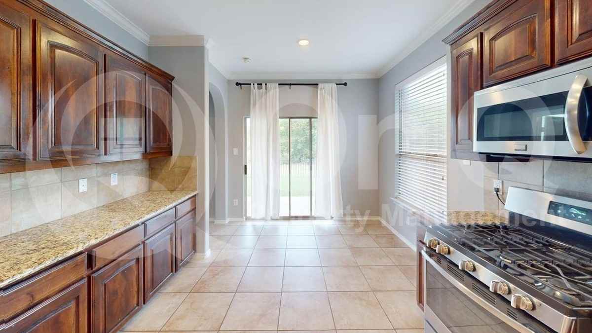 14308 Polo Ranch St - Photo 5 of 20
