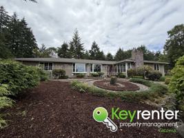 featured image of 629 Sandra Lee Ct Se