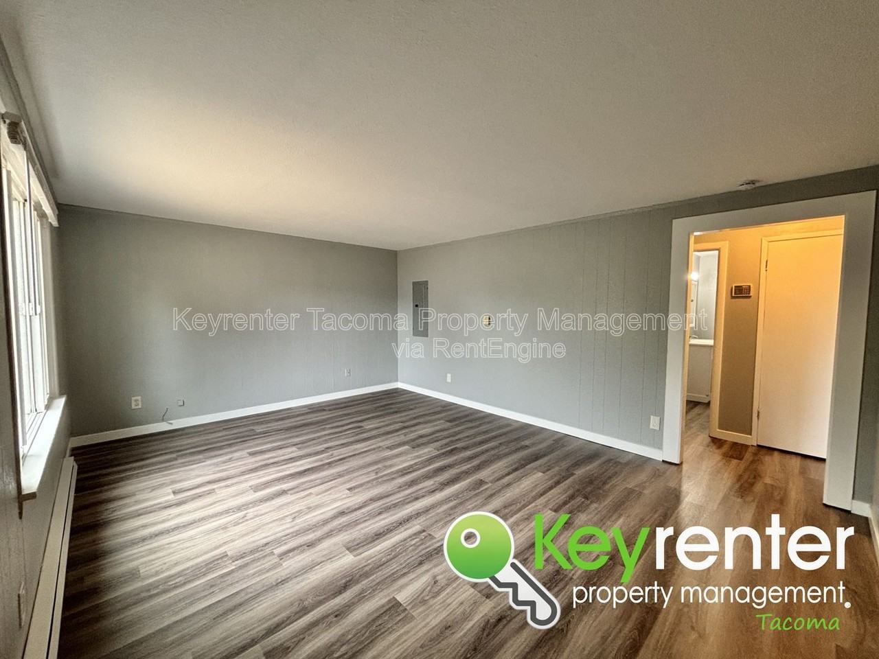 7220 S Warner St - Photo 3 of 20