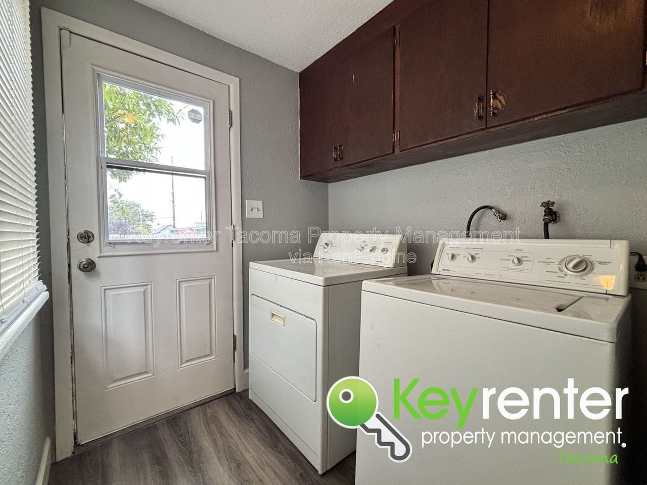 7220 S Warner St - Photo 6 of 20
