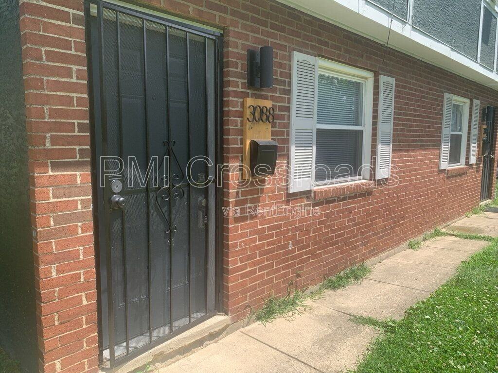 3088 Howey Rd - Photo 3 of 30