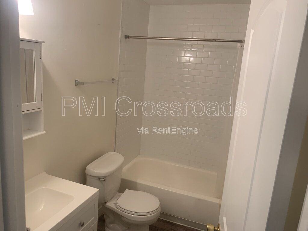 3088 Howey Rd - Photo 7 of 30