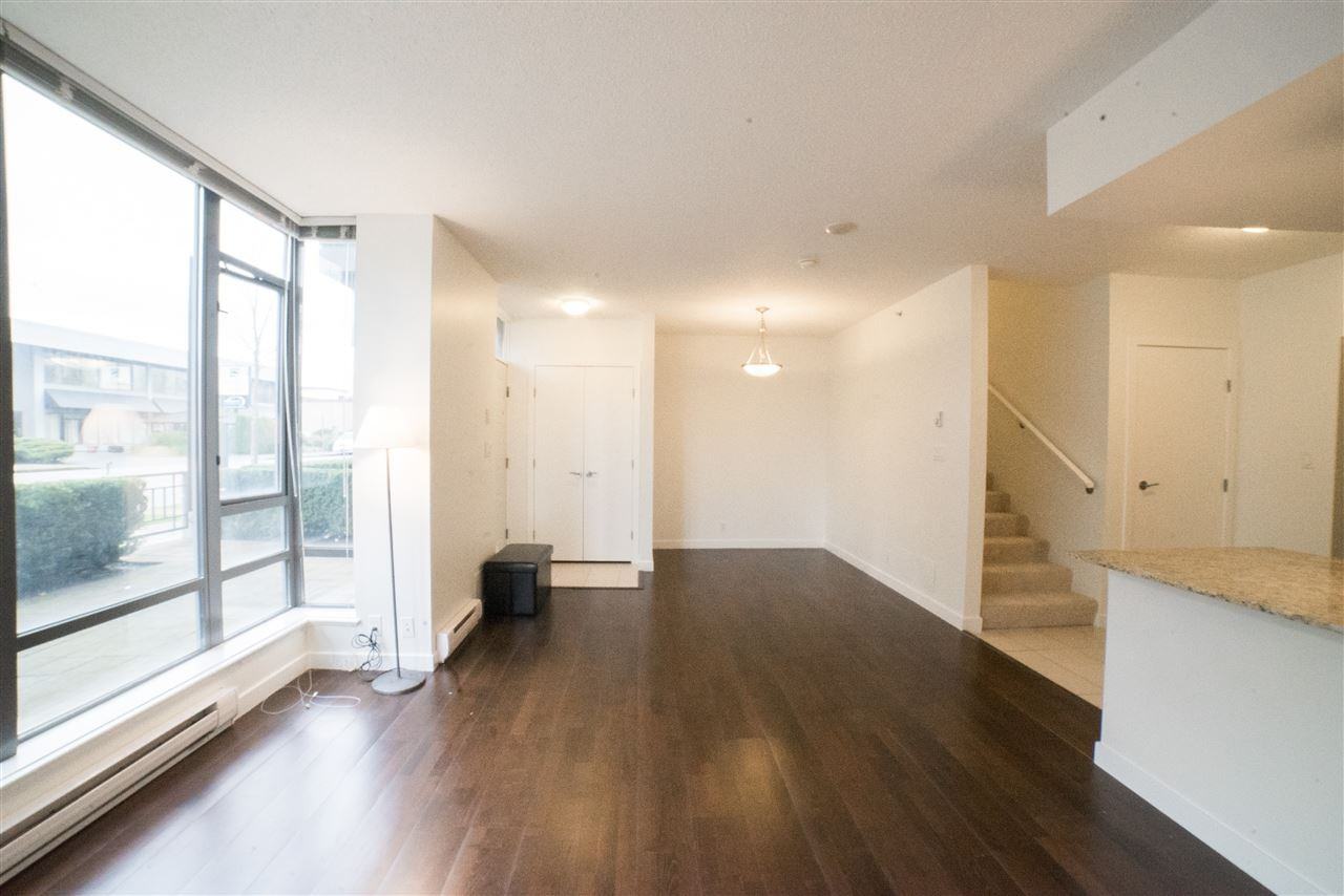 7360 Elmbridge Way - Photo 4 of 10