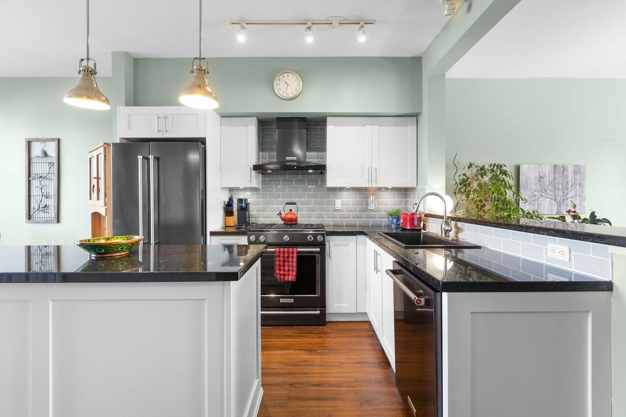 8080 Francis Road - Photo 5 of 21