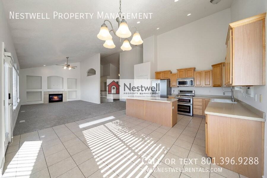 481 E Lana Ct - Photo 5 of 50