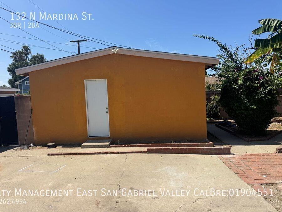 132 N Mardina St - Photo 3 of 23