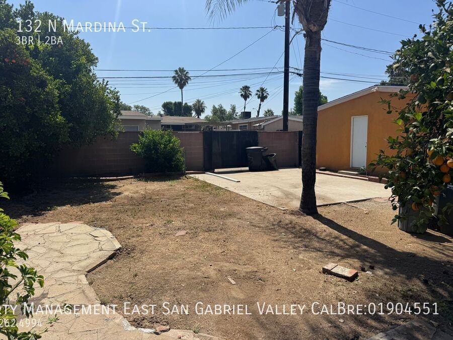 132 N Mardina St - Photo 4 of 23
