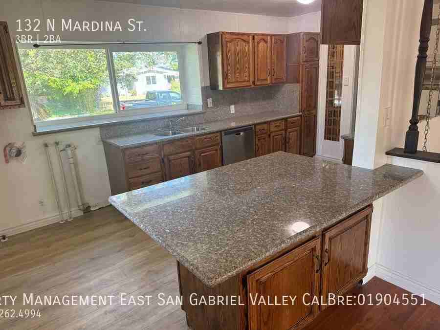 132 N Mardina St - Photo 5 of 23