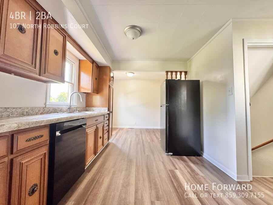 107 N Robbins Ct - Photo 6 of 21