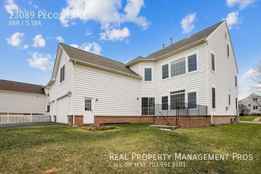 23089 Pecos Ln - Photo 2 of 50