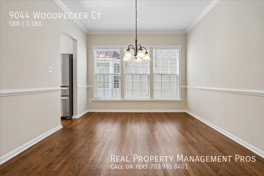 9044 Woodpecker Ct - Photo 6 of 39