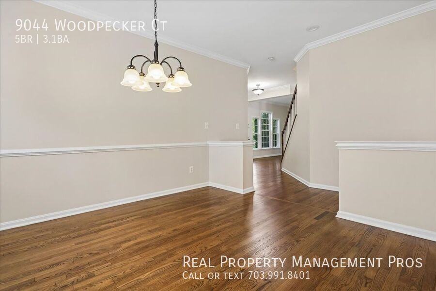 9044 Woodpecker Ct - Photo 7 of 39