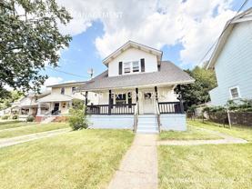 2202 Brownlee Ave Ne - Photo 1 of 1