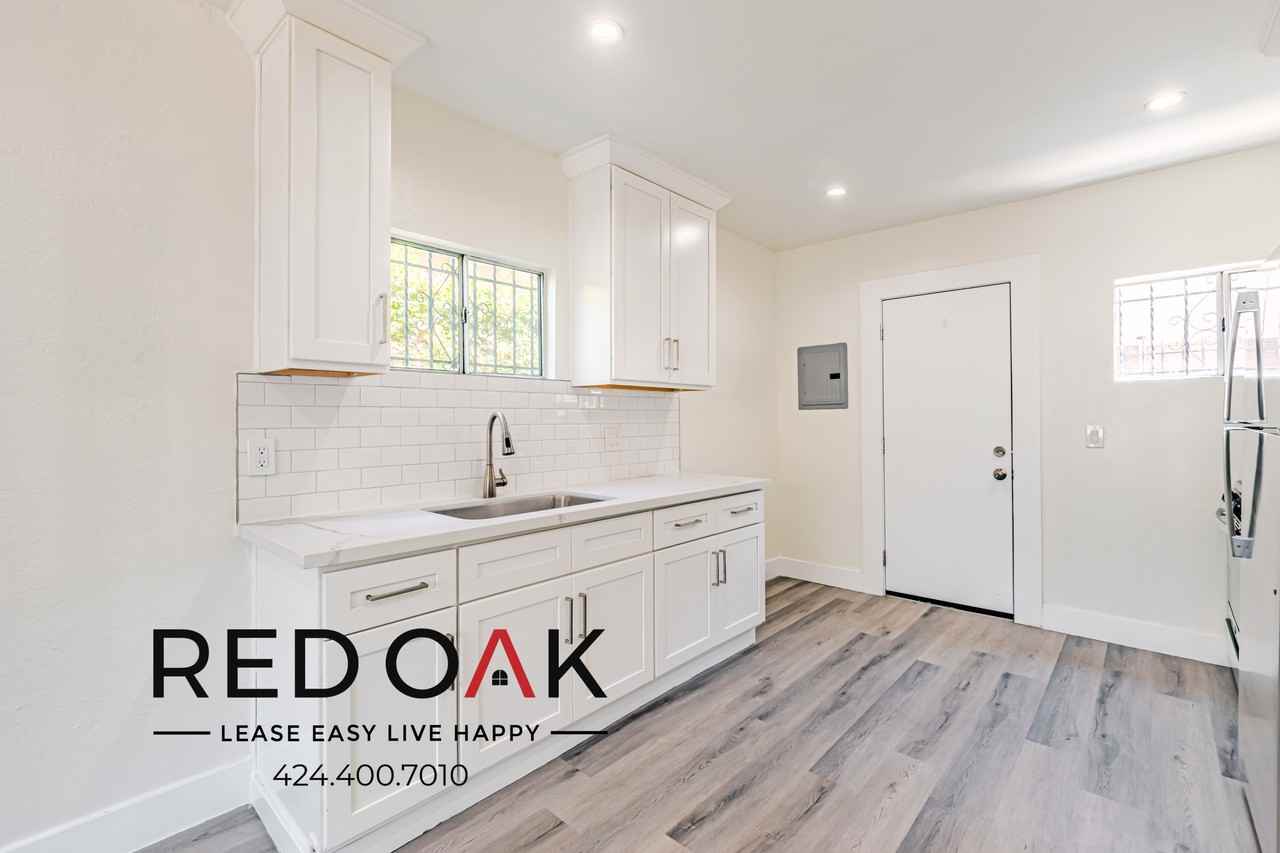 1876 1876 W 24th St #1876 - Photo 7 of 20