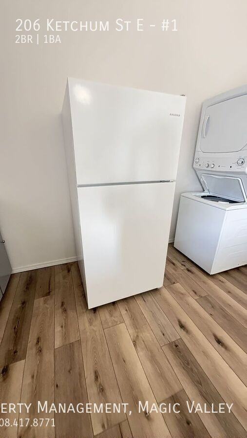 206 Ketchum St E #1 - Photo 4 of 15