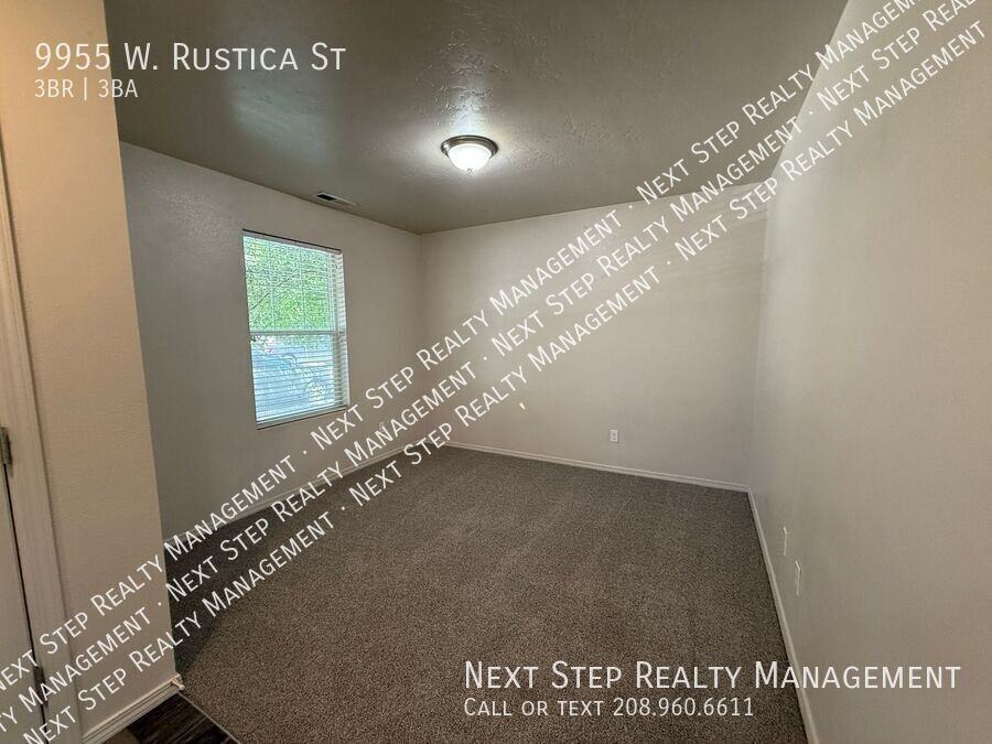 9955 W Rustica St - Photo 4 of 26