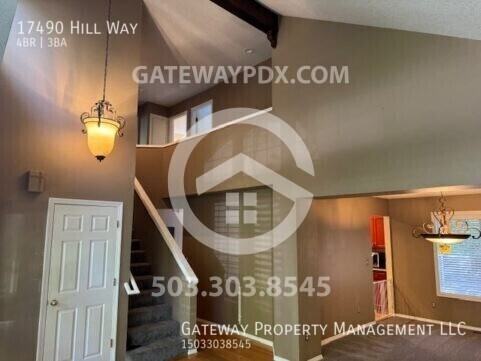 17490 Hill Way - Photo 4 of 37