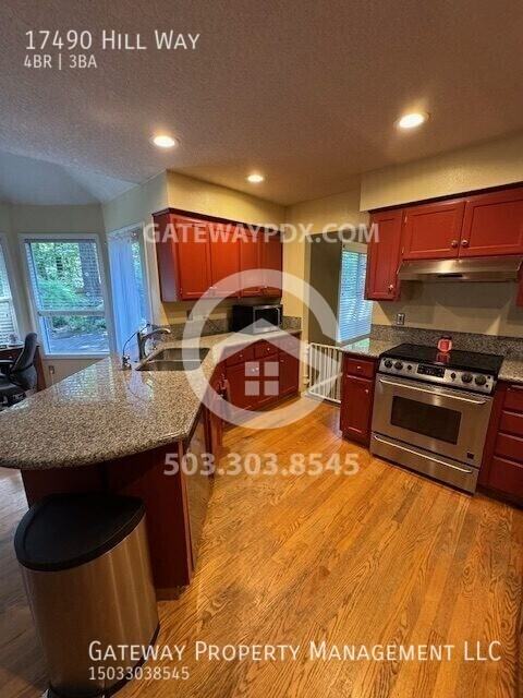17490 Hill Way - Photo 7 of 37