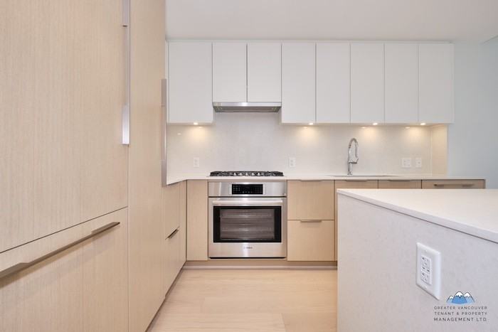 128 15th St W - Photo 2 of 25
