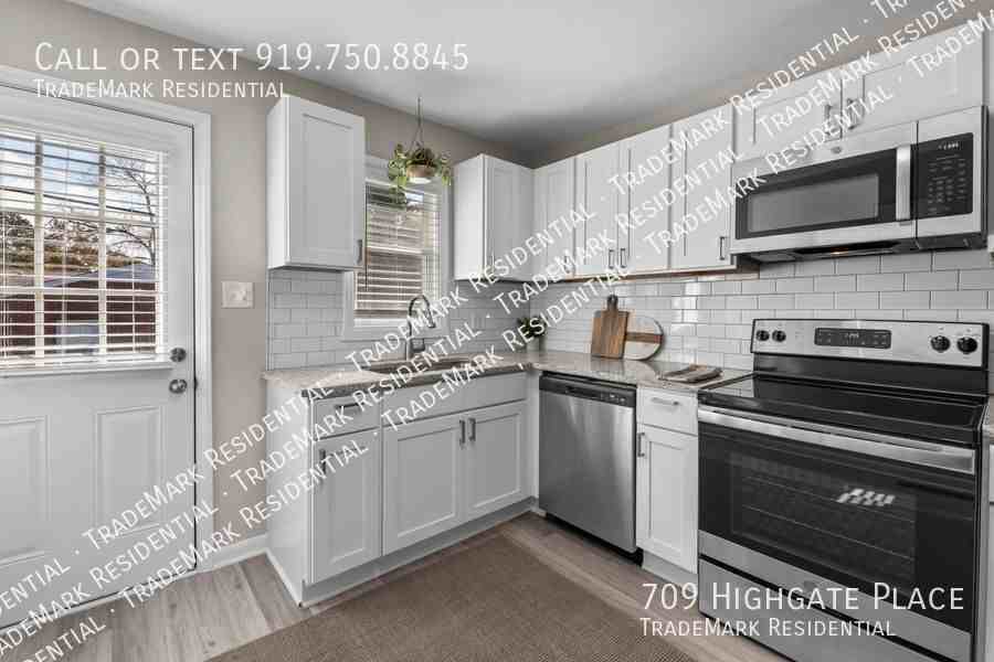 709 Highgate Pl - Photo 2 of 25