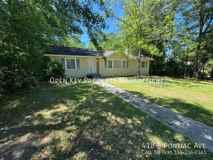 418 S Pontiac Ave - Photo 1 of 1