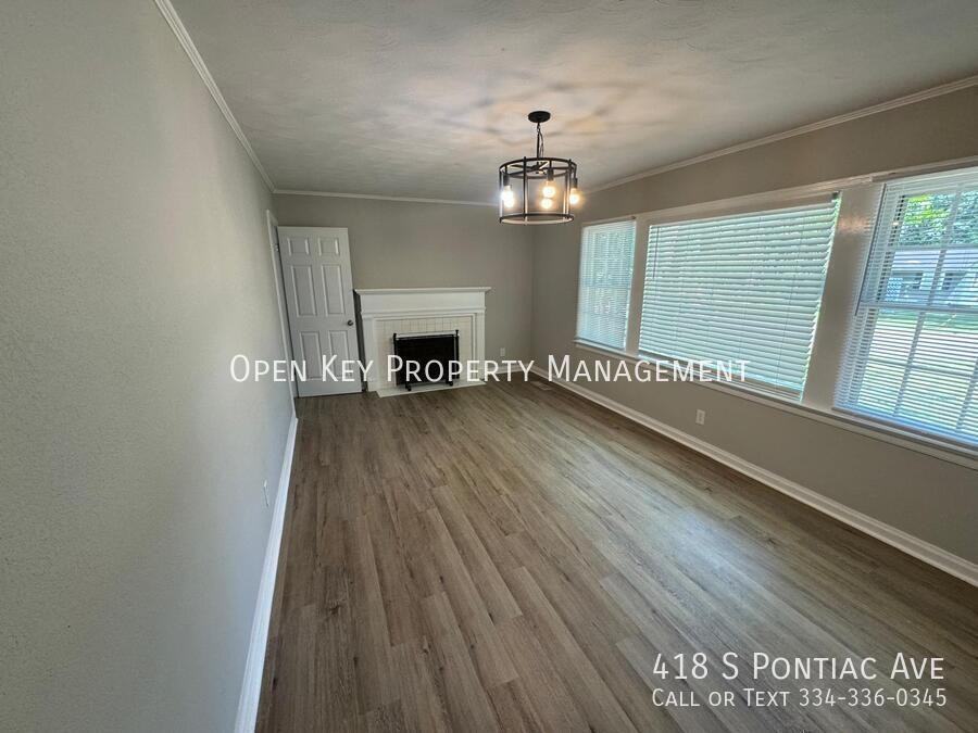 418 S Pontiac Ave - Photo 5 of 29